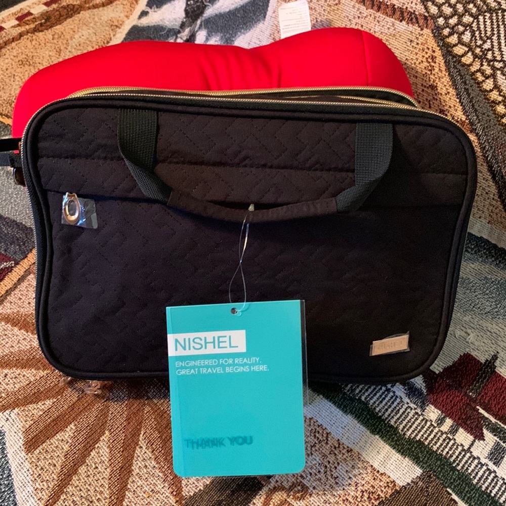 NISHEL Travel Toiletry Bag, Portable Makeup Organizer. NWT